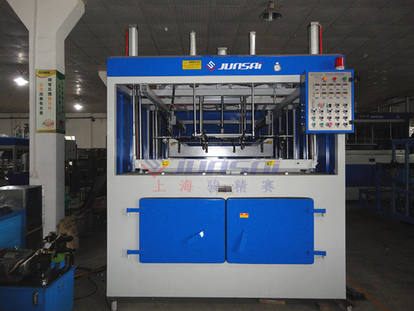 單頭厚片<a href=http://m.penglecw.com/ target=_blank class=infotextkey>吸塑機(jī)</a>1.jpg